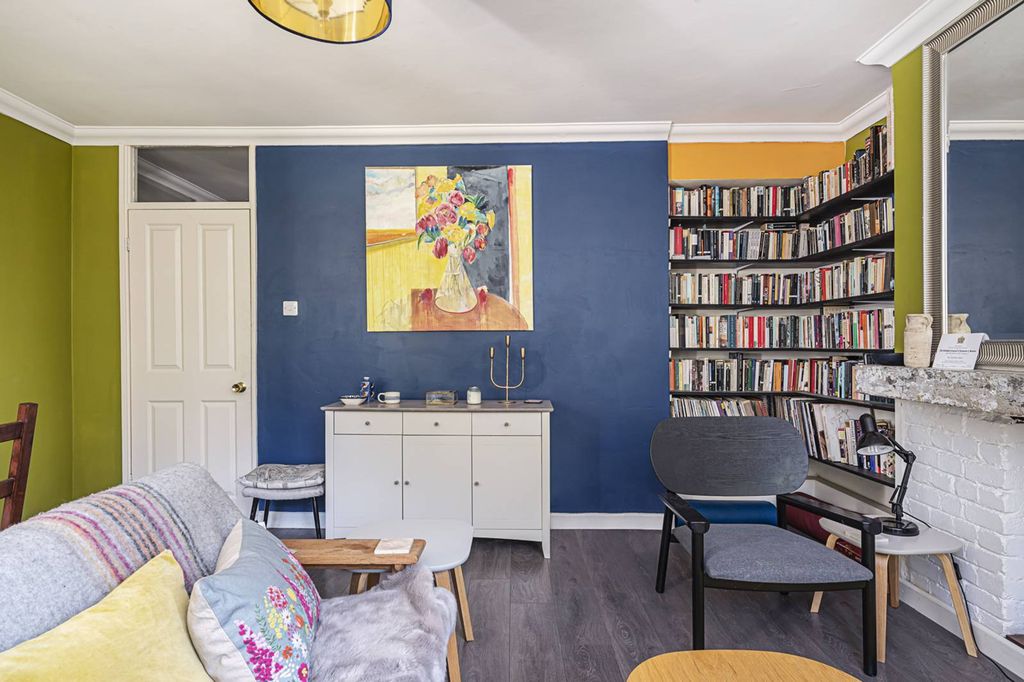Property photo 2 of 11