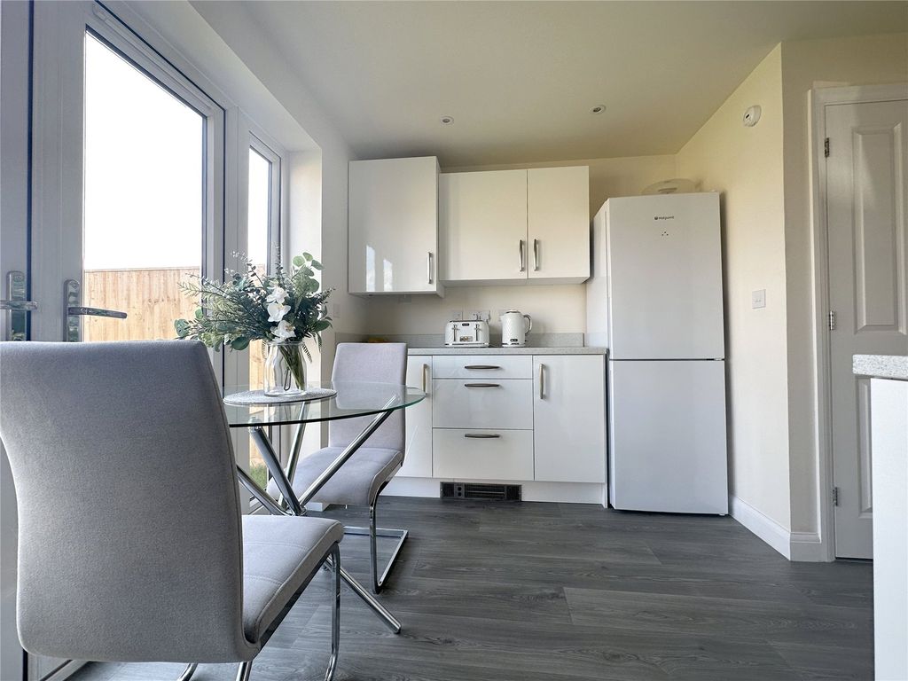 Property photo 3 of 12 Kitchen/Diner