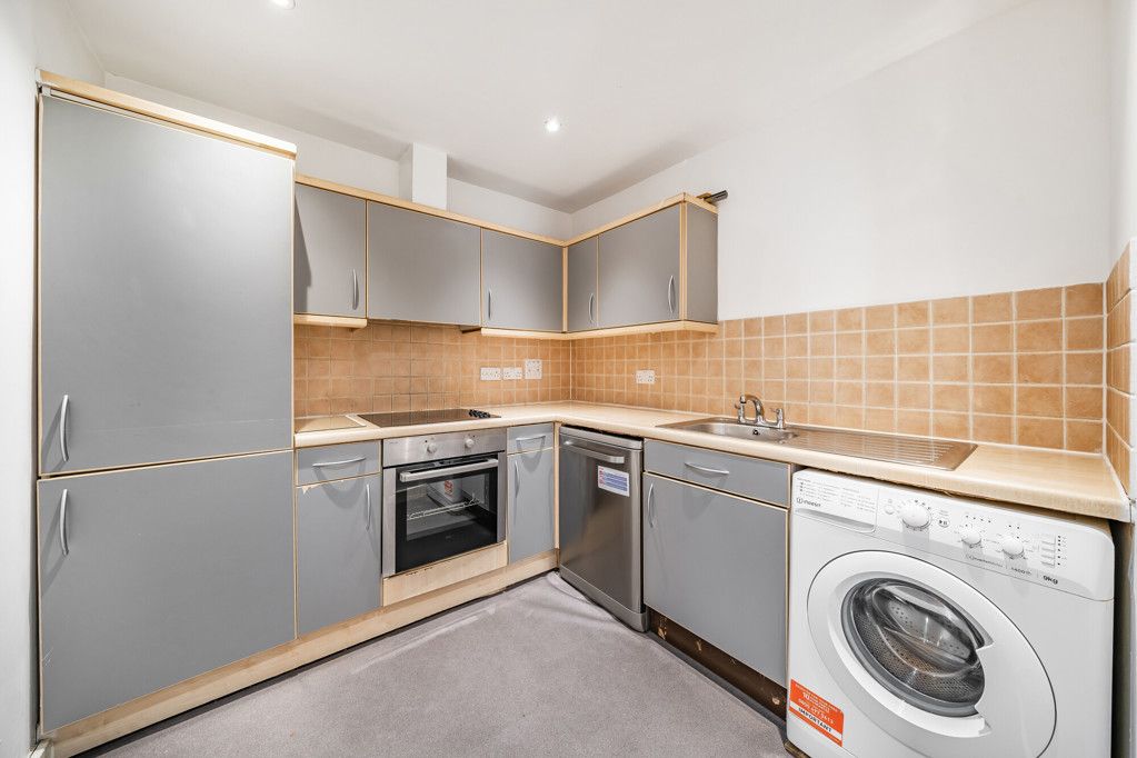Property photo 2 of 7 Kicthen