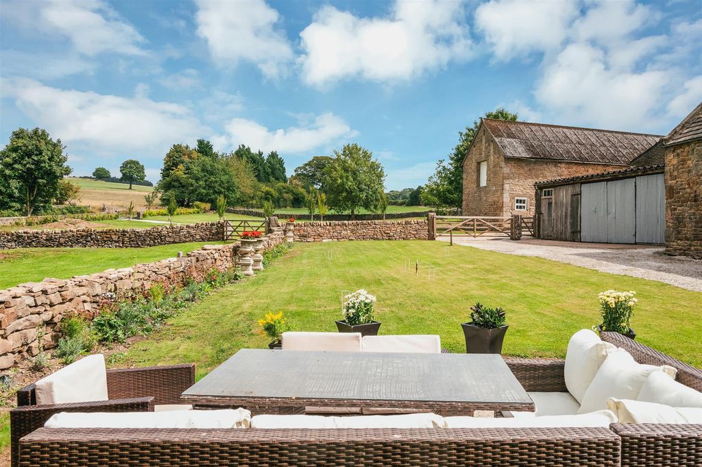 Property photo 3 of 43 Exterior And Gardens