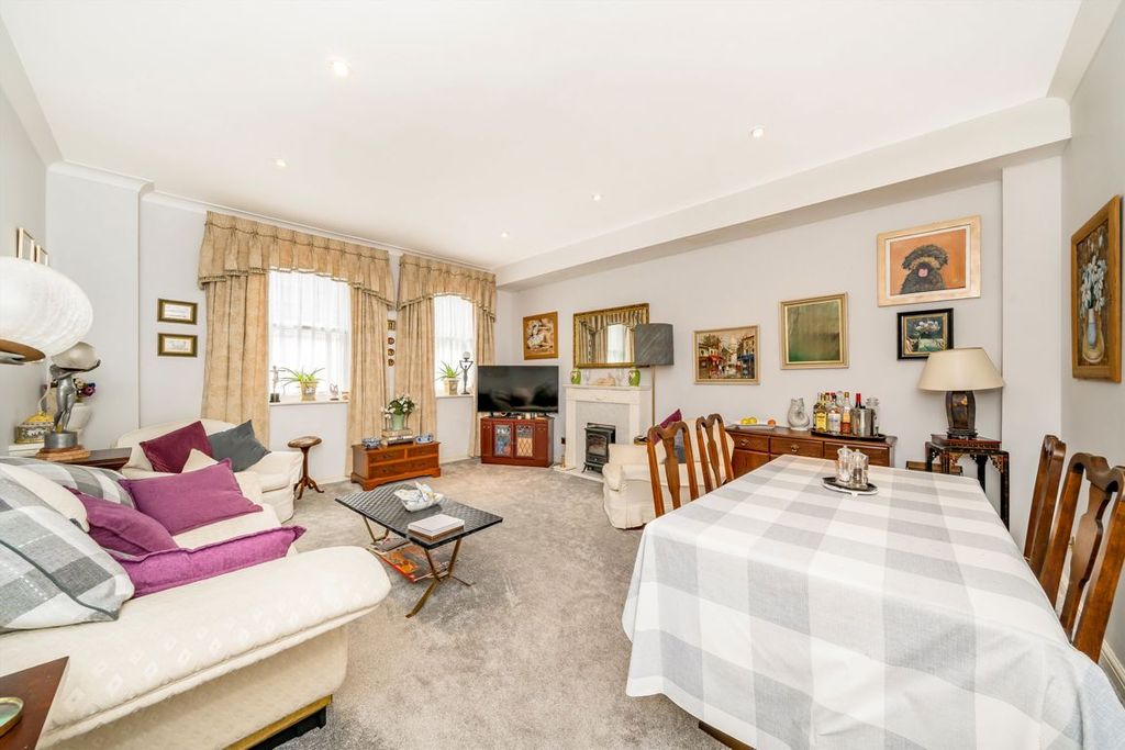 Property photo 2 of 7