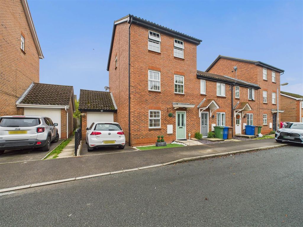 Property photo 1 of 15 Cam03303G0-Pr0228-Still023.Jpg