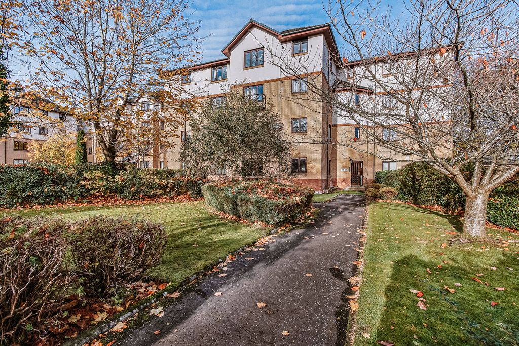 Property photo 2 of 19