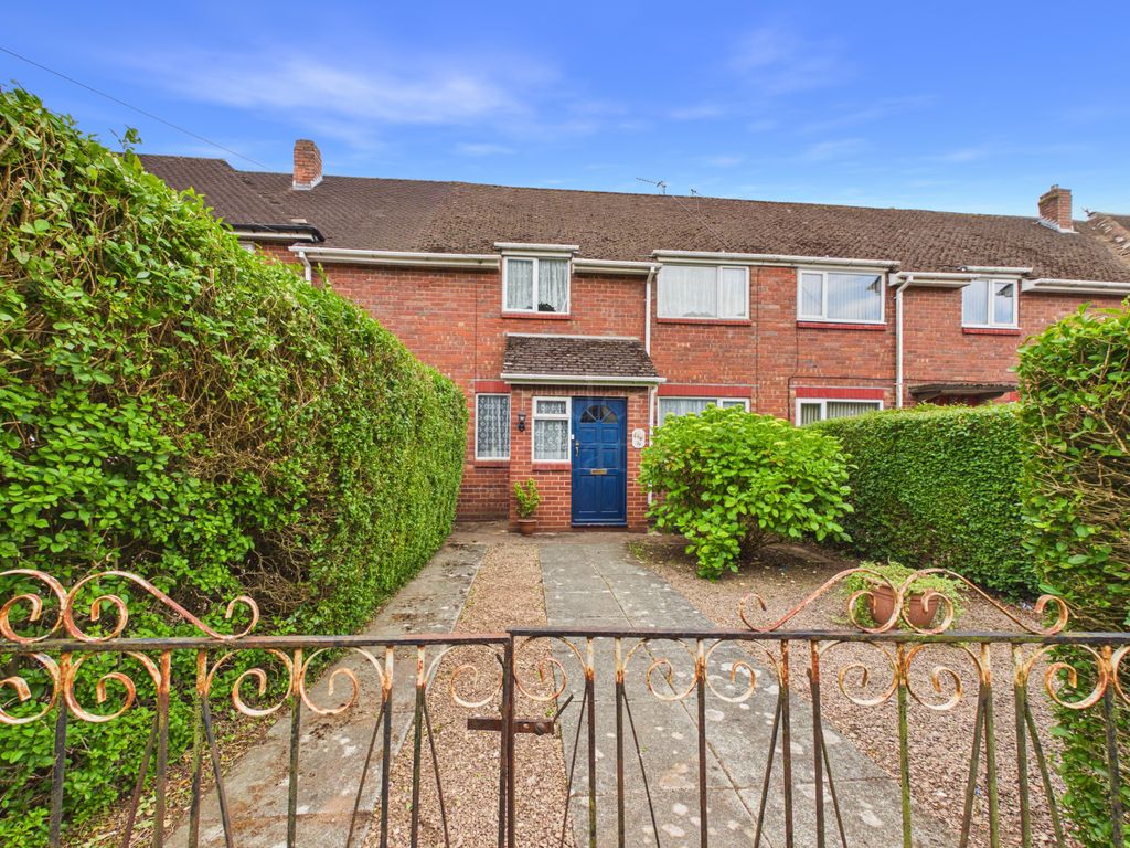 Property photo 1 of 12 3 Bed Terraced House For Sale Gould Avenue East, Kidderminster Dy11