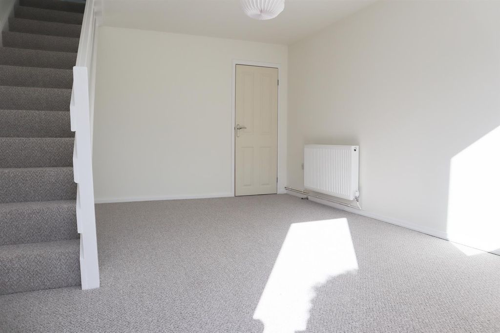 Property photo 2 of 9 Sitting Room