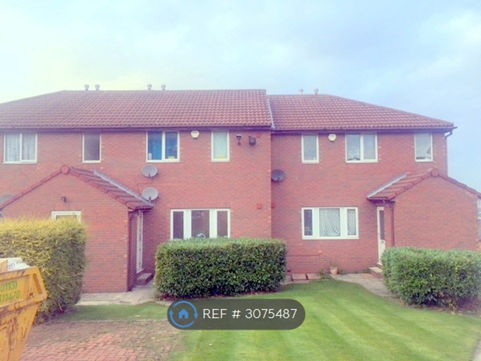 Property photo 1 of 11 One Bed Unfurnished Flat.