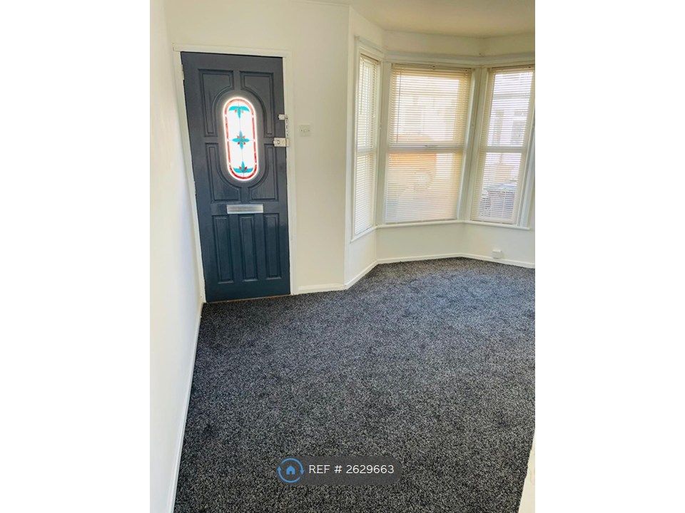 Property photo 3 of 17 Front Room
