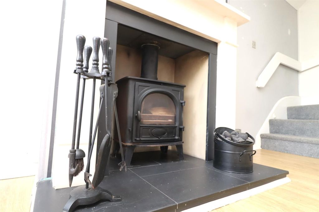 Property photo 3 of 8 Fireplace.Jpg