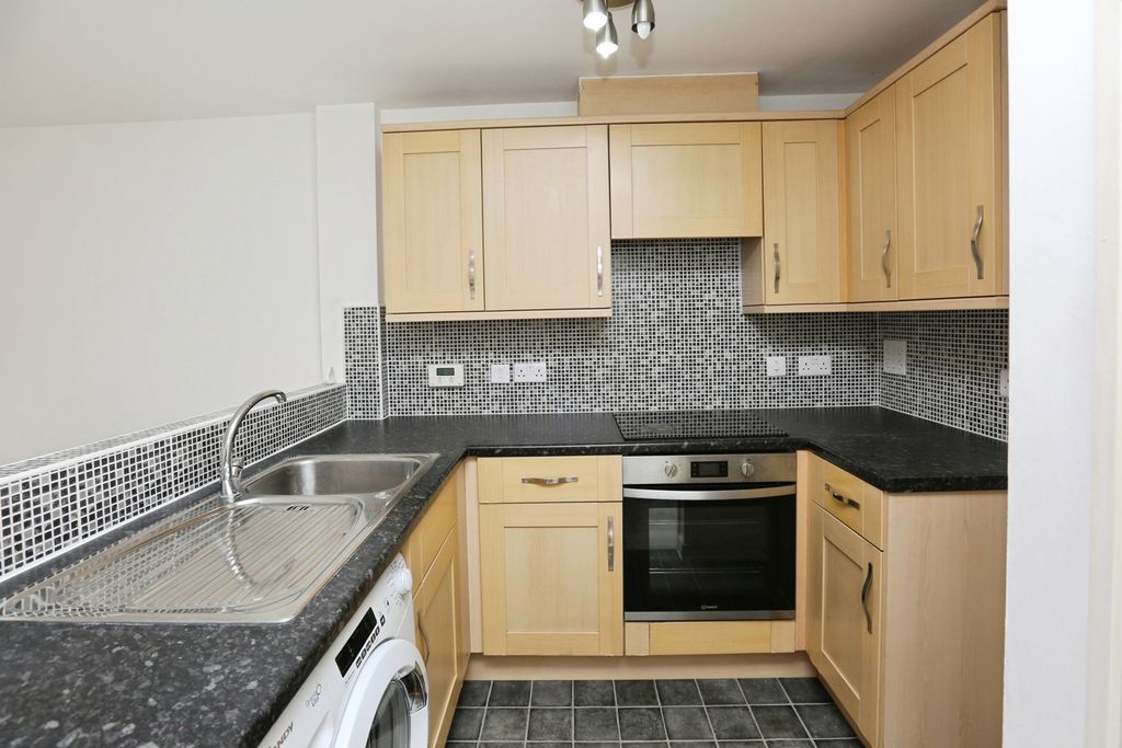 Property photo 2 of 8 Pbox-Img.Jpg