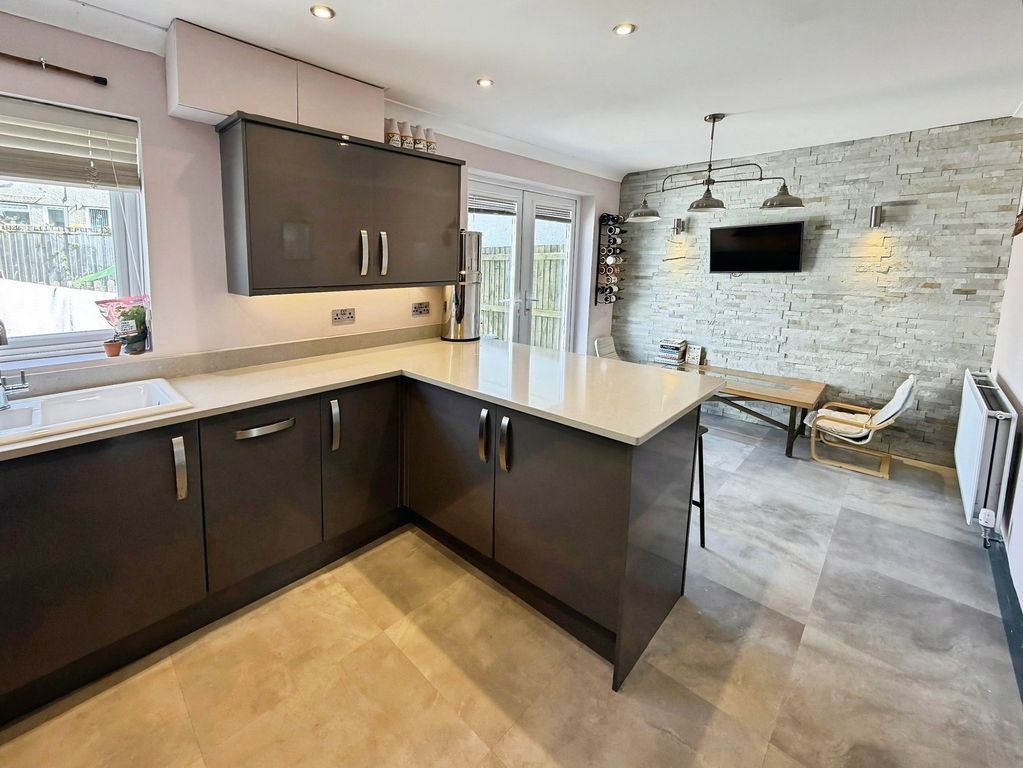 Property photo 3 of 30