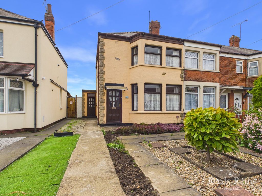 Property photo 1 of 18 External