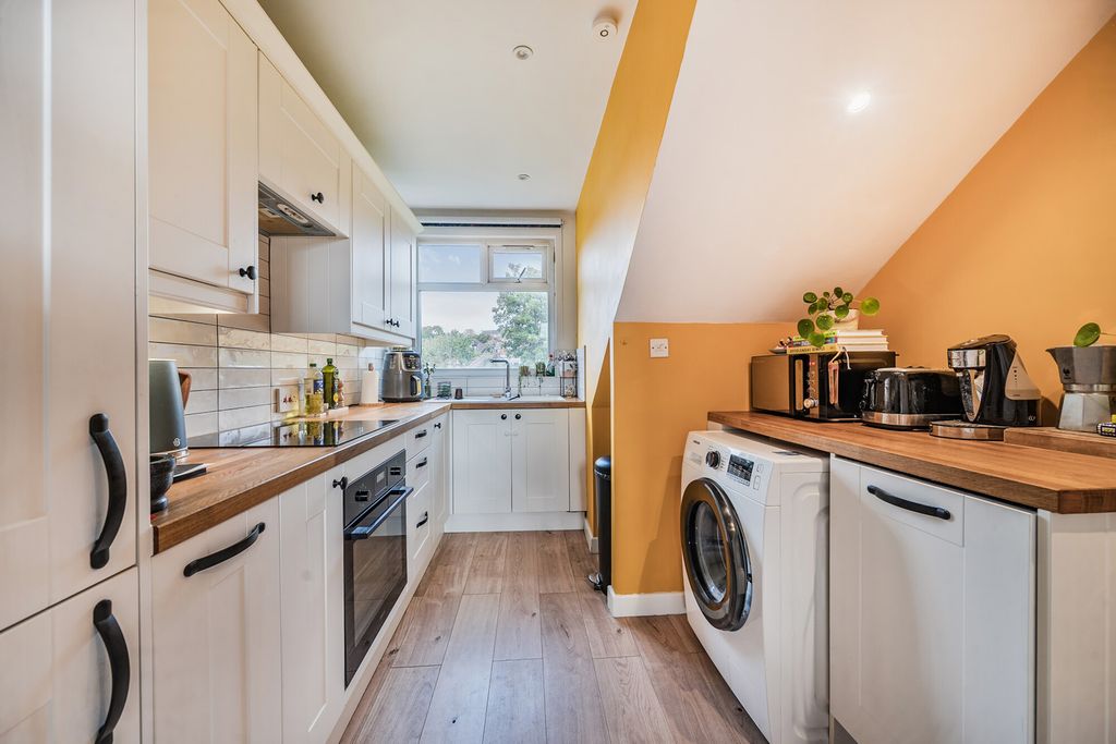 Property photo 3 of 16 Kitchen
