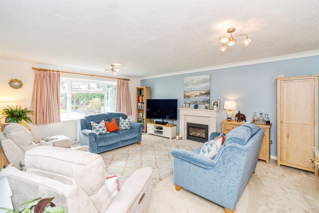 Property photo 3 of 23