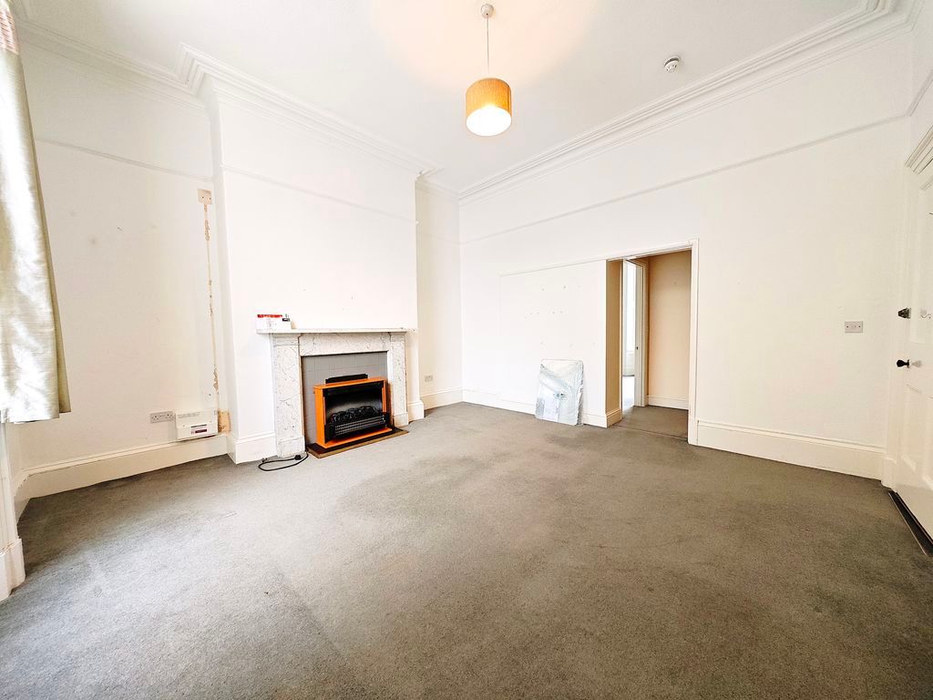 Property photo 3 of 10 Photo 3