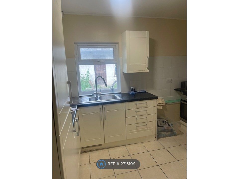 Property photo 2 of 26