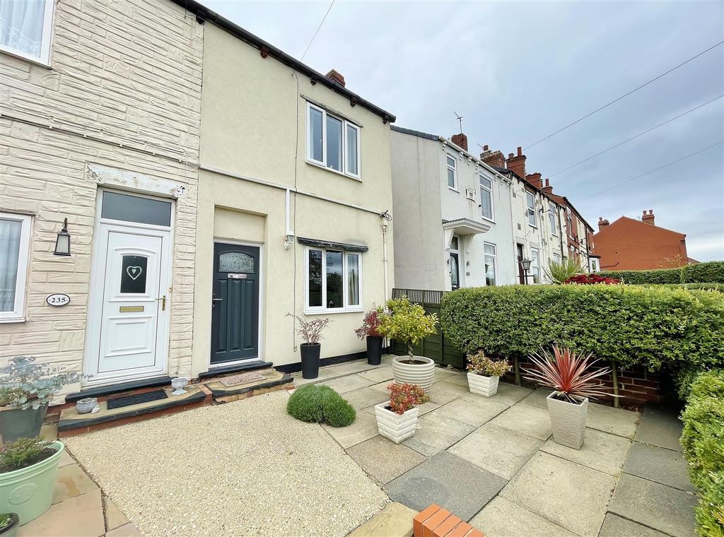 Property photo 1 of 22 Front External