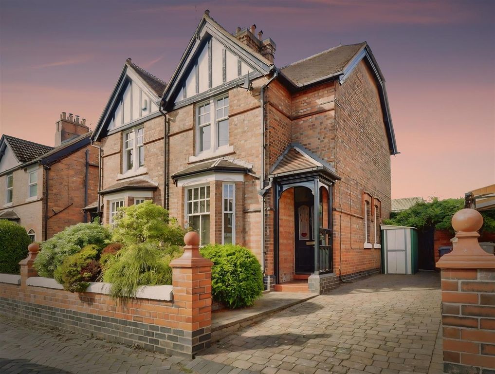 Property photo 1 of 30 Duskshots-1d628A71_295442Ca-10 20Woo.Jpg