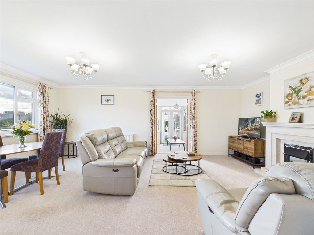 Property photo 3 of 13 Picture No. 11