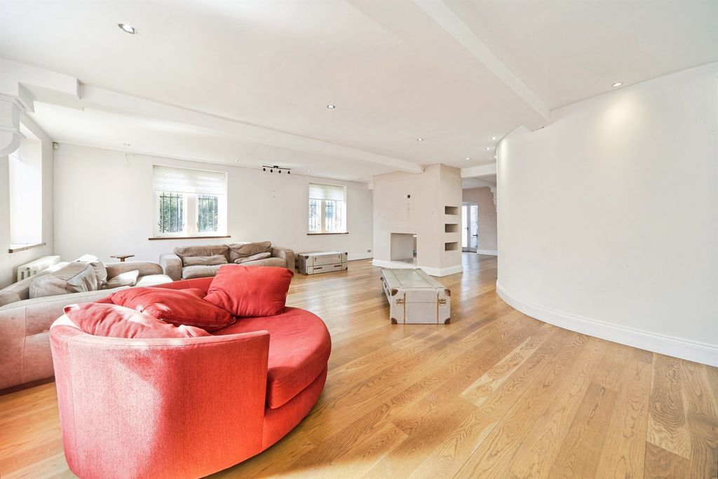 Additional image 11 of 3 bed property for saleRadcliffe Lane, Pudsey LS28