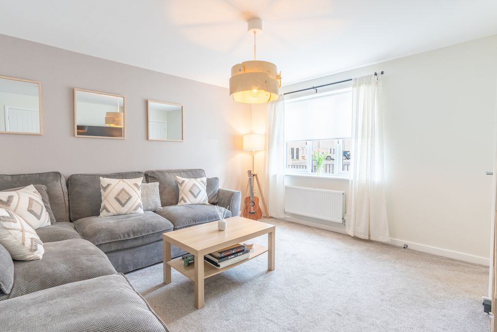 Property photo 2 of 39 Gallery