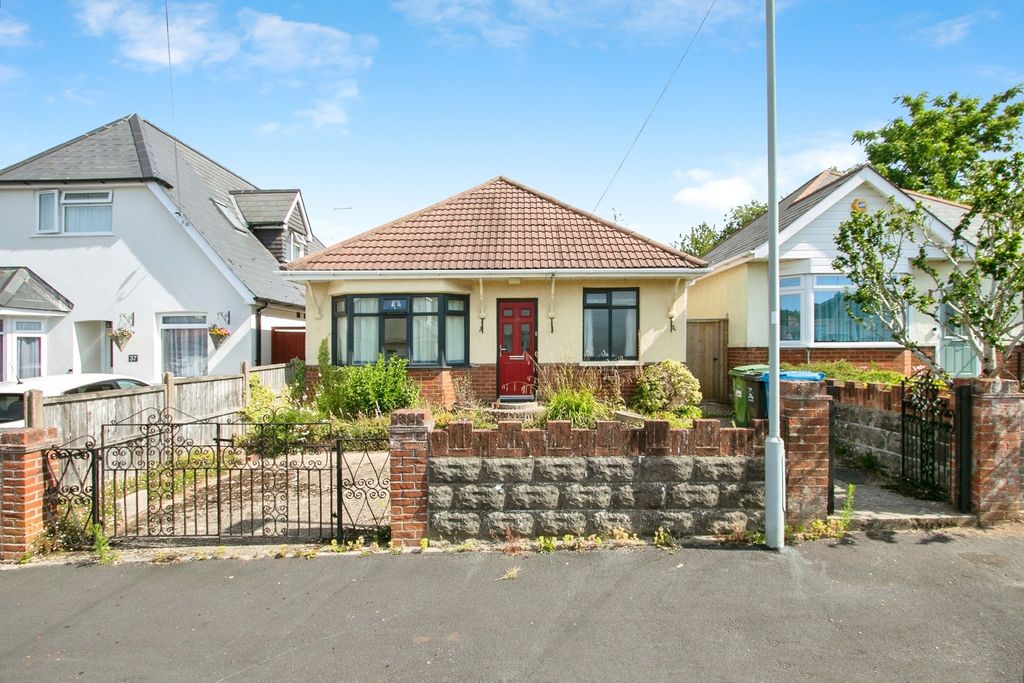 Property photo 1 of 17 Exterior