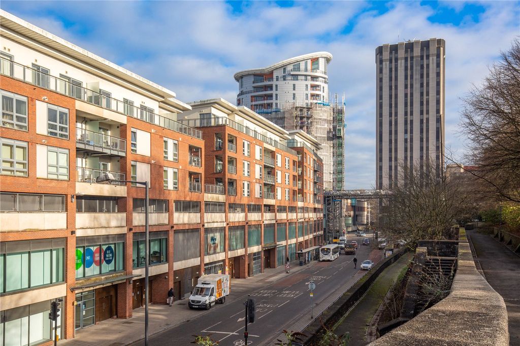 Property photo 1 of 21 Picture No. 24