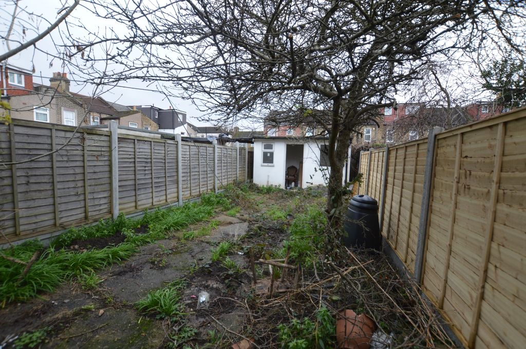 Property photo 3 of 8 Dsc_0074