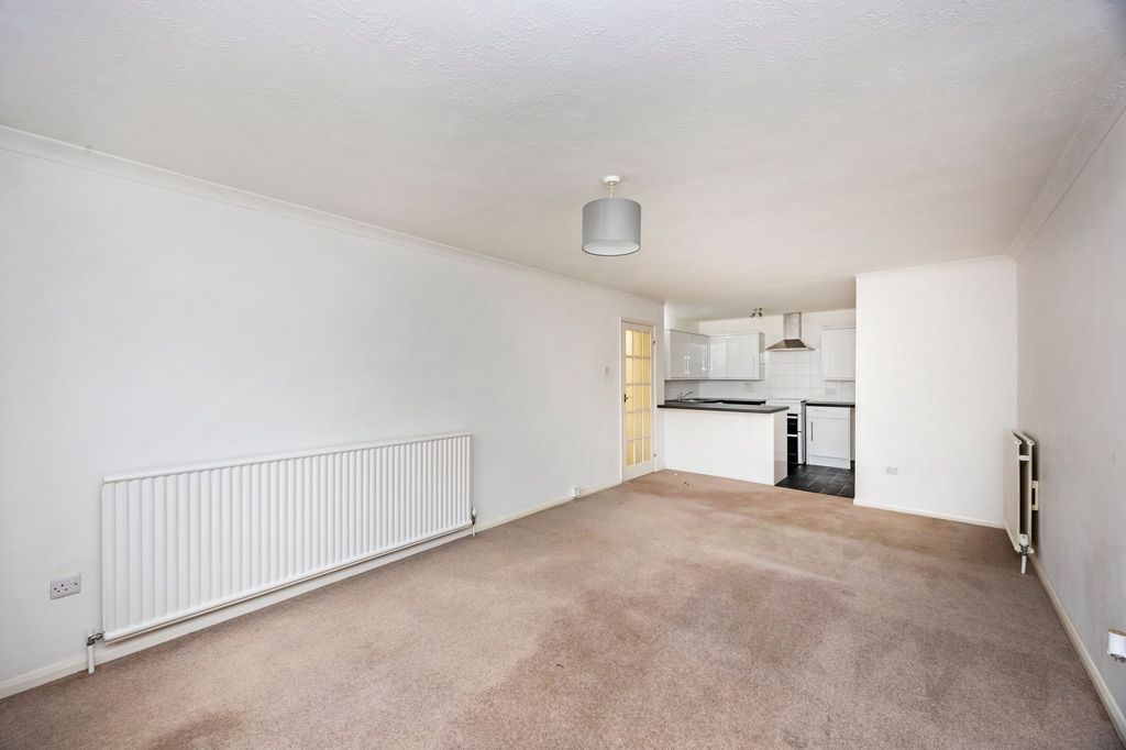 Property photo 3 of 19