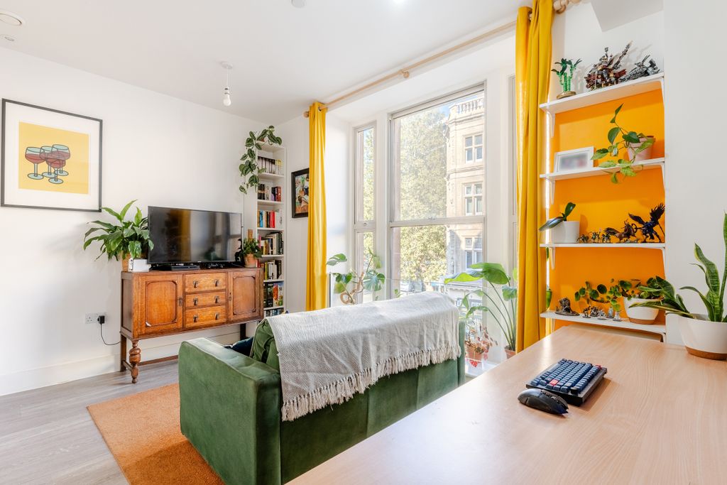 Property photo 1 of 10 1