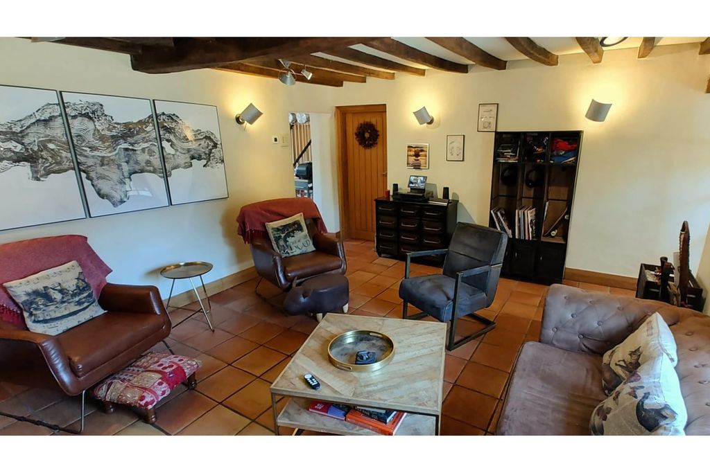 Property photo 3 of 27