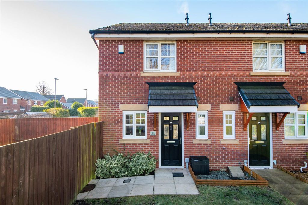 Property photo 1 of 17 Front External