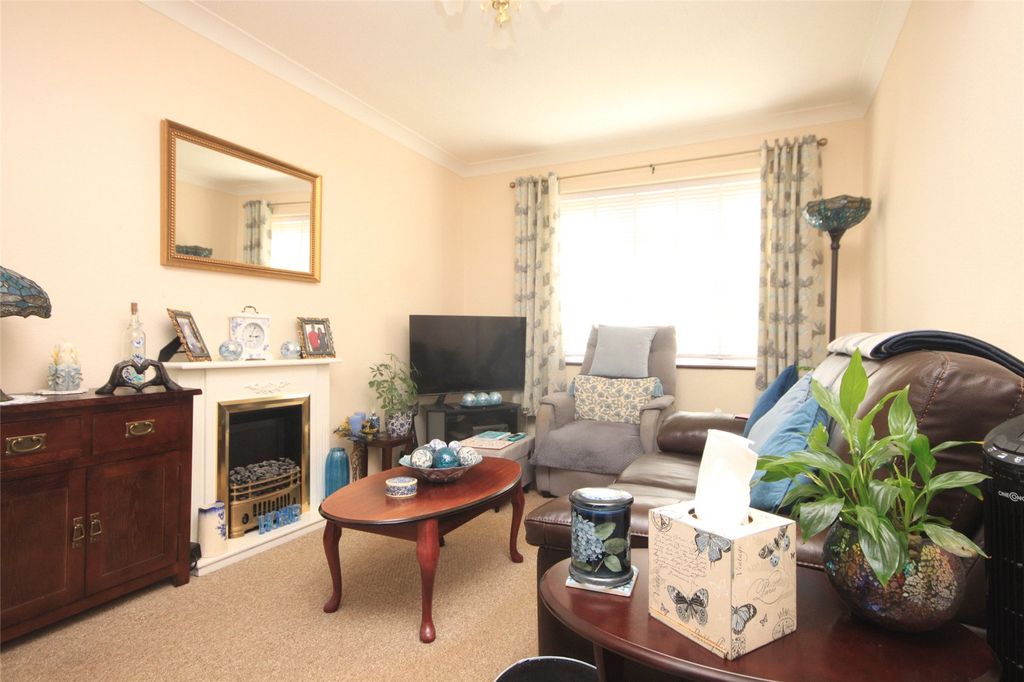 Property photo 2 of 7 Lounge