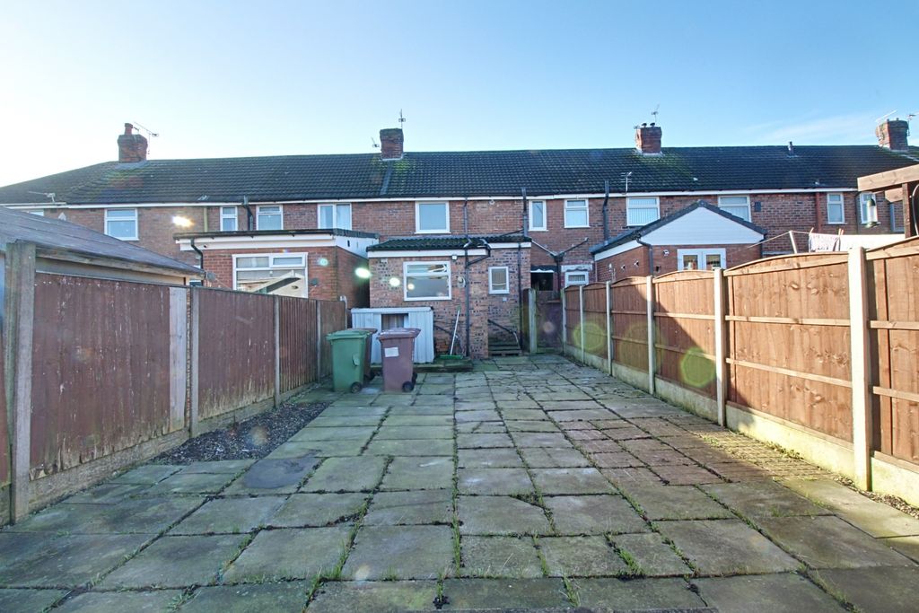 Property photo 2 of 12