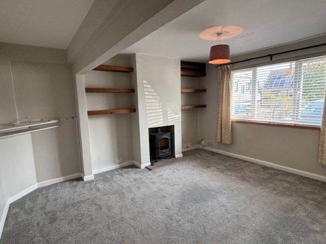 Property photo 2 of 14 Lounge 1
