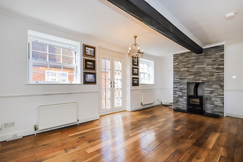 Property photo 3 of 19