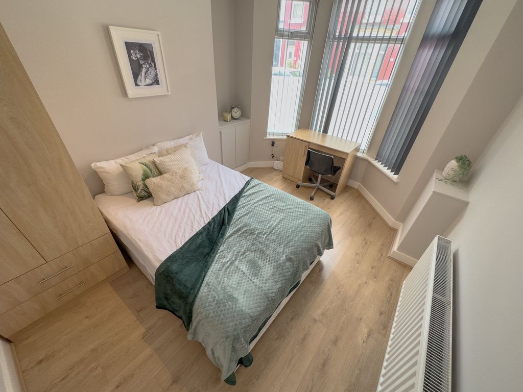 Property photo 2 of 10 1