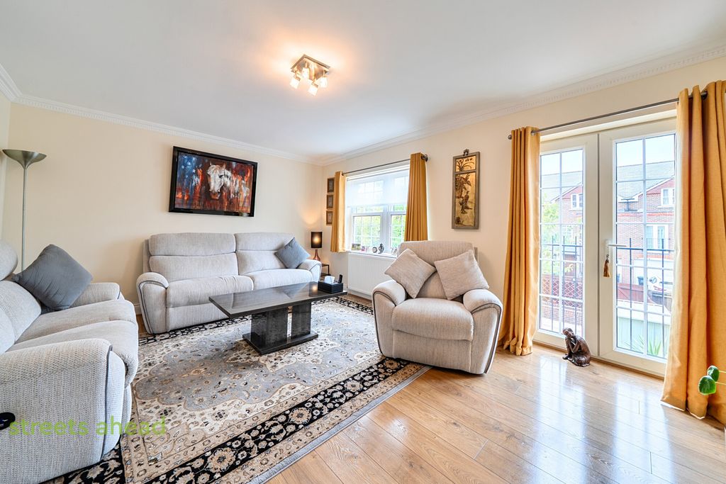 Property photo 1 of 20 4Dec9c4B-976c-496...