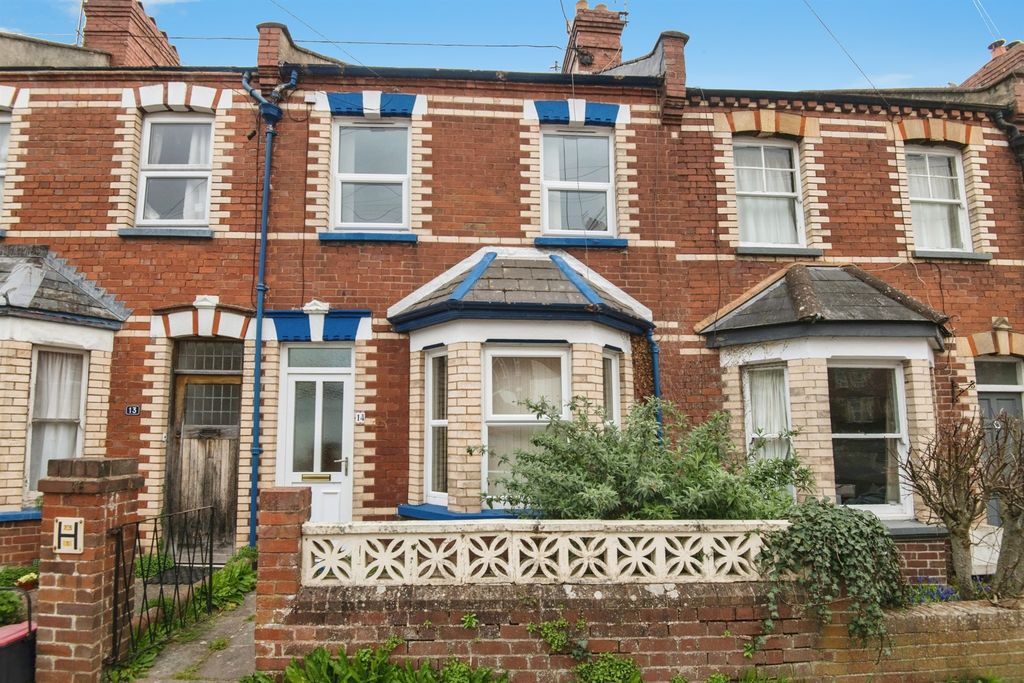 Property photo 1 of 17