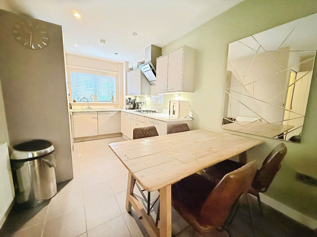 Property photo 3 of 20 Picture 3