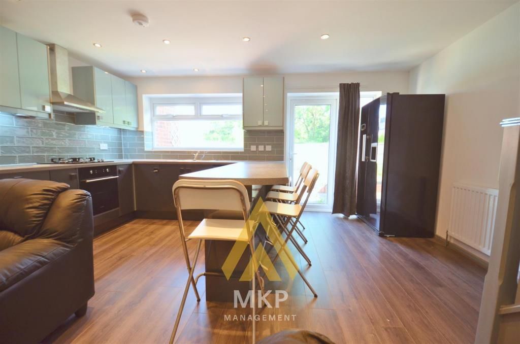 Property photo 2 of 13 F4815A12Fb3Eb1E28d4ba2c570735c8A.Png