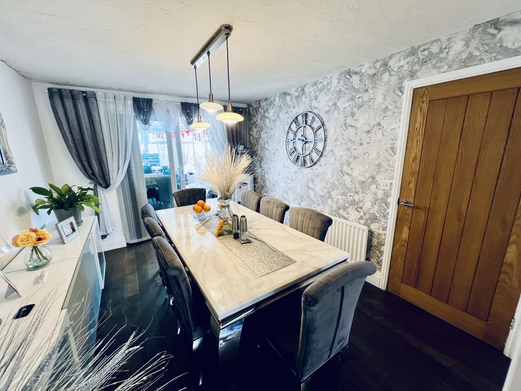 Property photo 3 of 15 Img_1636