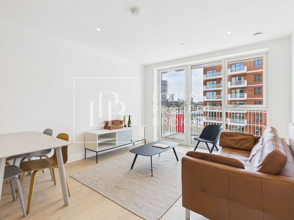 Property photo 3 of 11