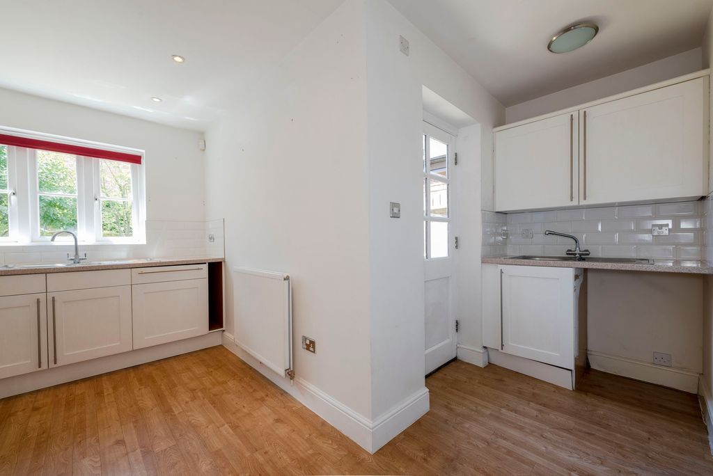 Property photo 3 of 11 Kitchen & Utility