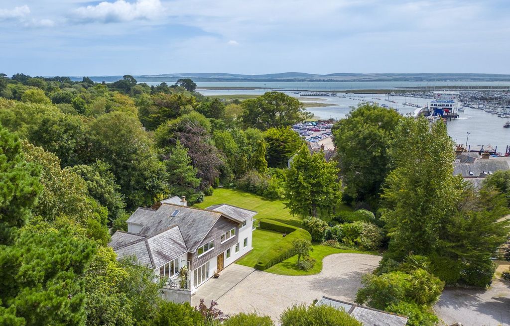 Property photo 1 of 26