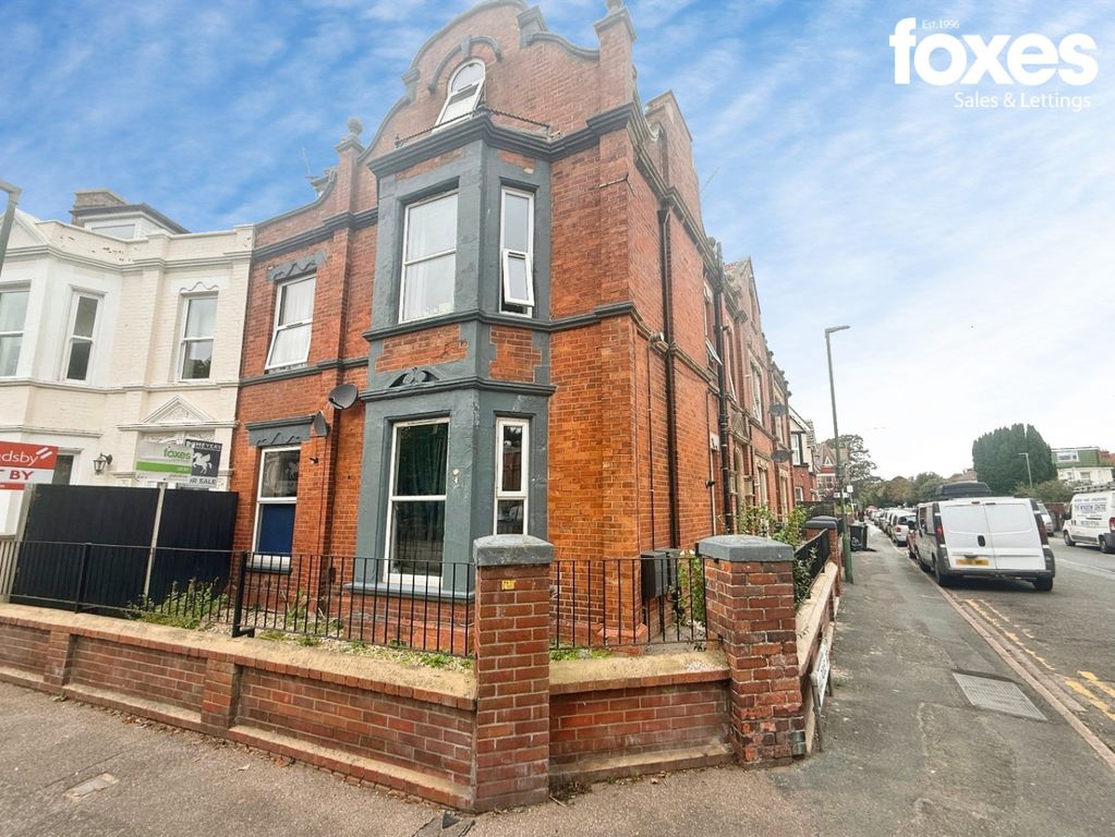 Property photo 1 of 15 2582770