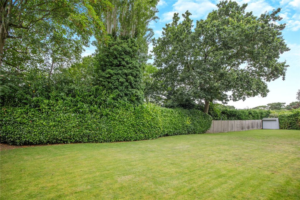 Property photo 2 of 20 Garden