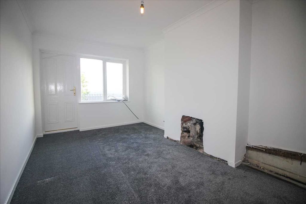 Property photo 2 of 5 Lounge
