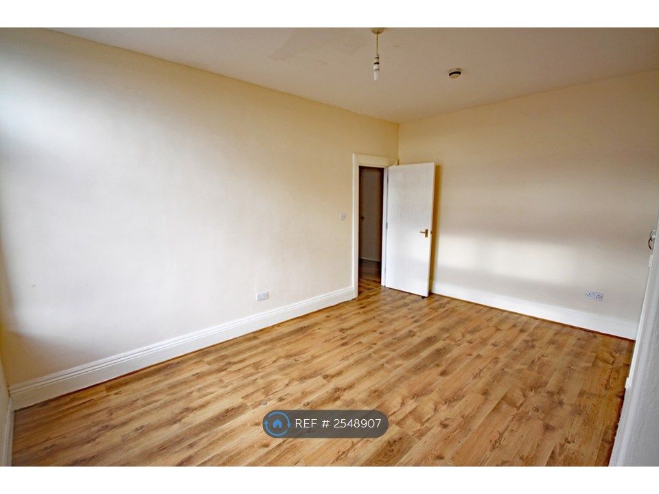 Property photo 3 of 3