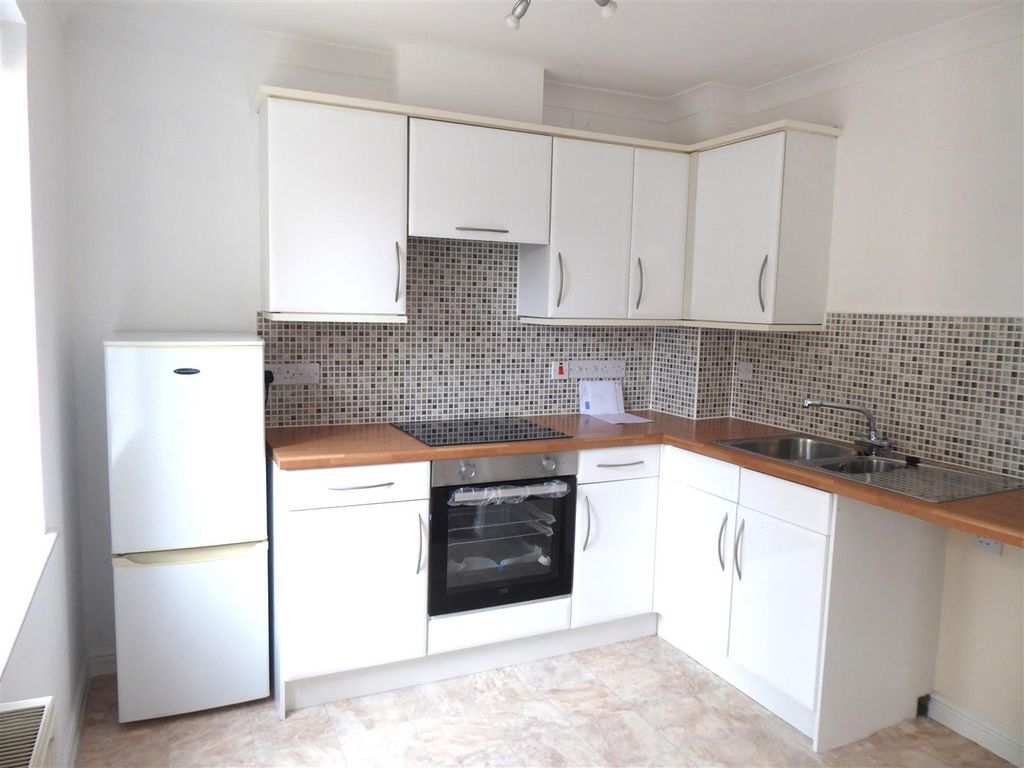 Property photo 2 of 14 Kitchen 1.Jpg