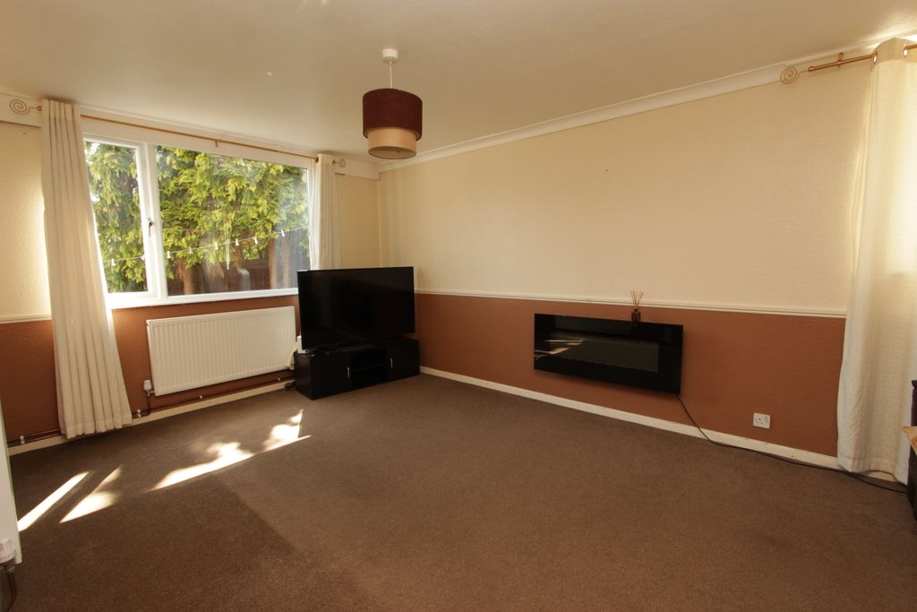 Property photo 2 of 9 Lounge
